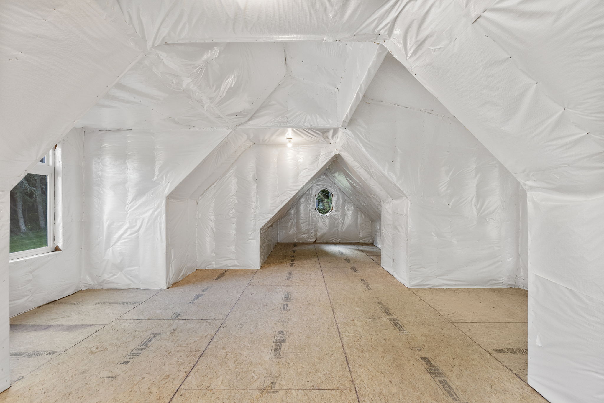 A 1,241 sq ft insulated and plumbed upper level offers future expansion potential. Gorgeous VIEWS! Additional guest quarters, rec room, HUGE primary suite?!?!