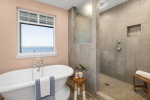 Spa like main floor primary ensuite.