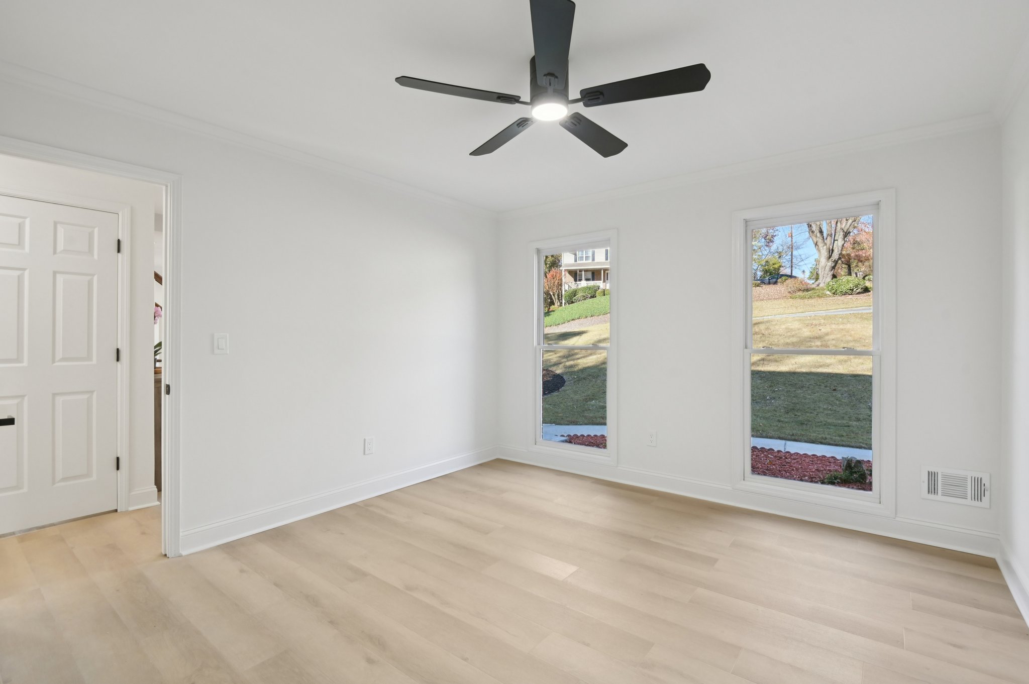 Bolero Pass-L1211-036.jpg