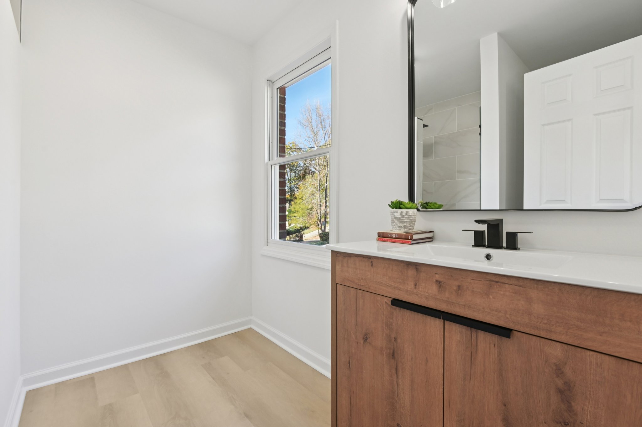 Bolero Pass-L1211-048.jpg