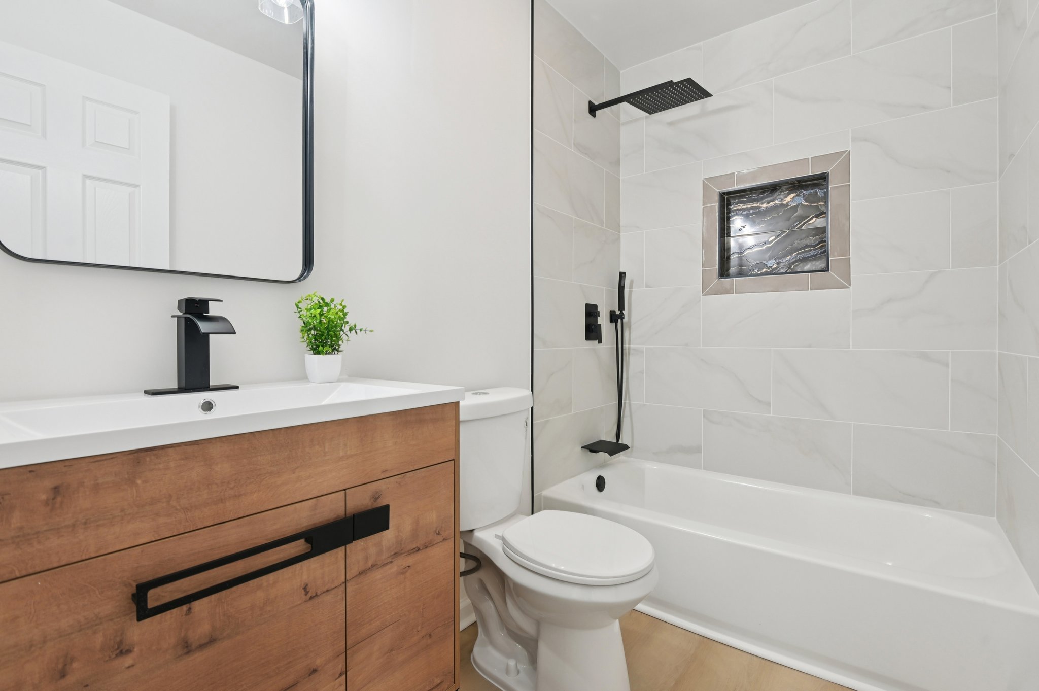 Bolero Pass-L1211-049.jpg