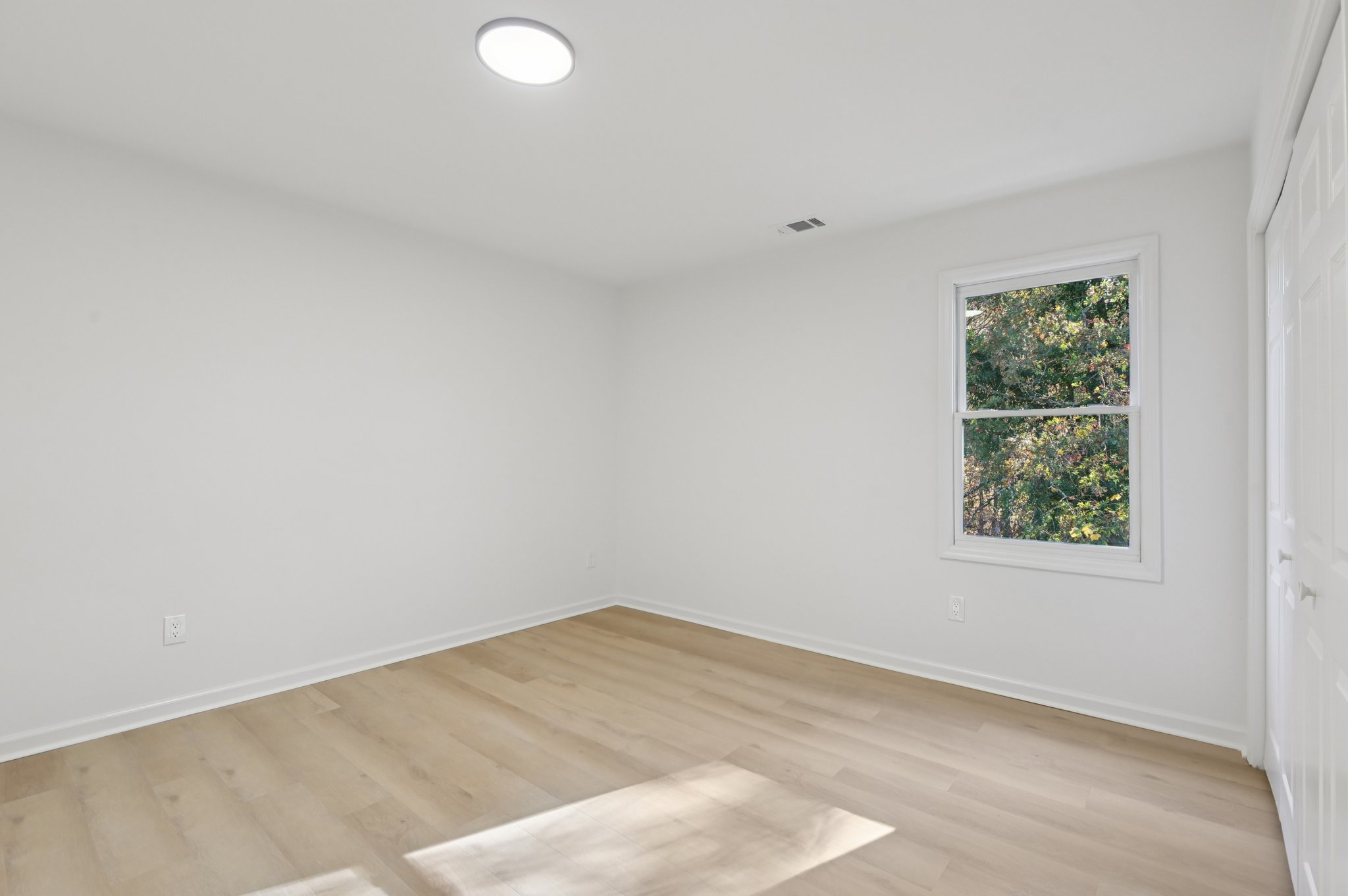 Bolero Pass-L1211-050.jpg