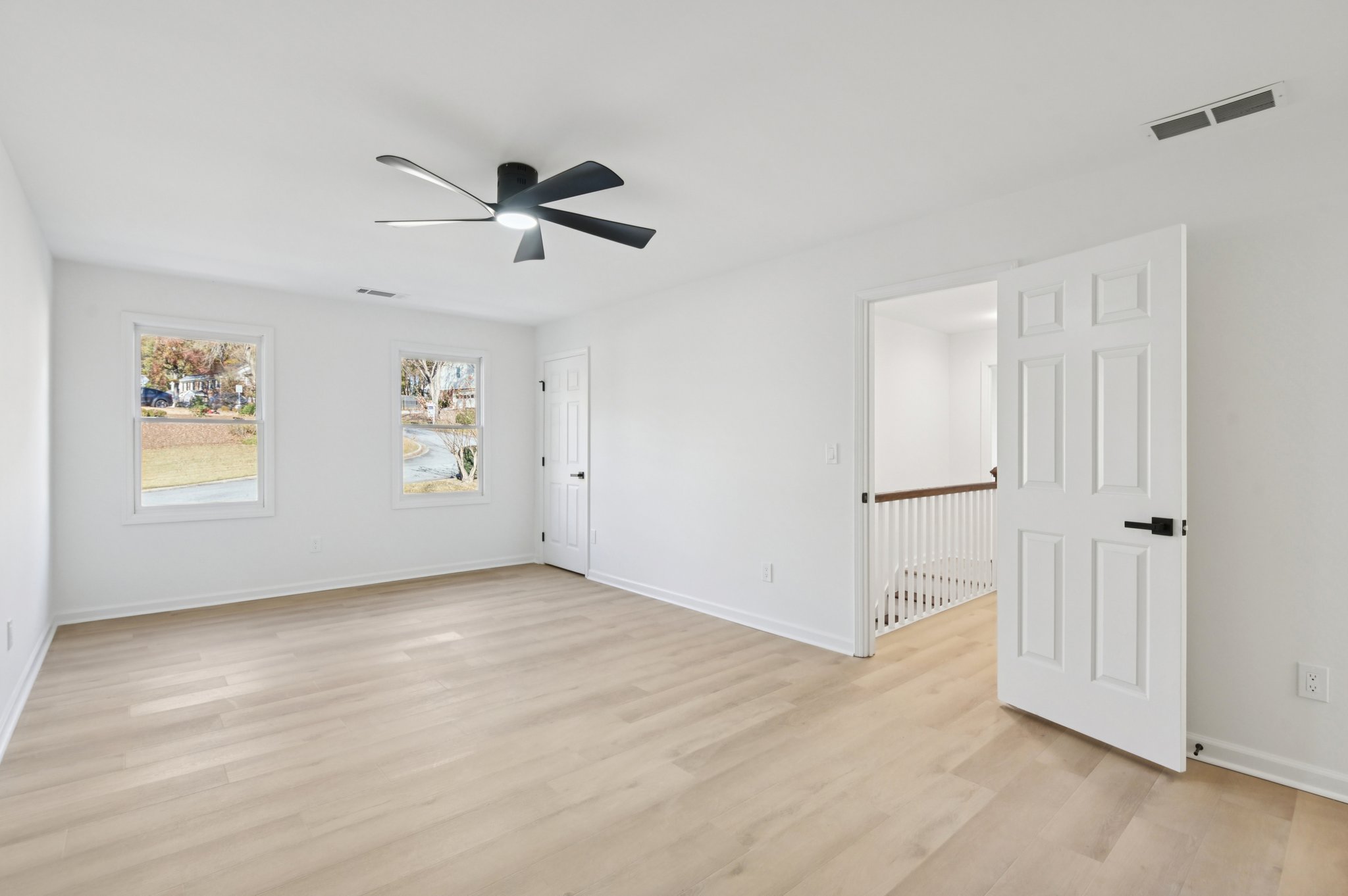 Bolero Pass-L1211-060.jpg