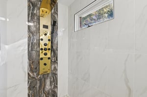 Bolero Pass-L1211-056.jpg