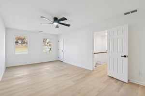 Bolero Pass-L1211-060.jpg