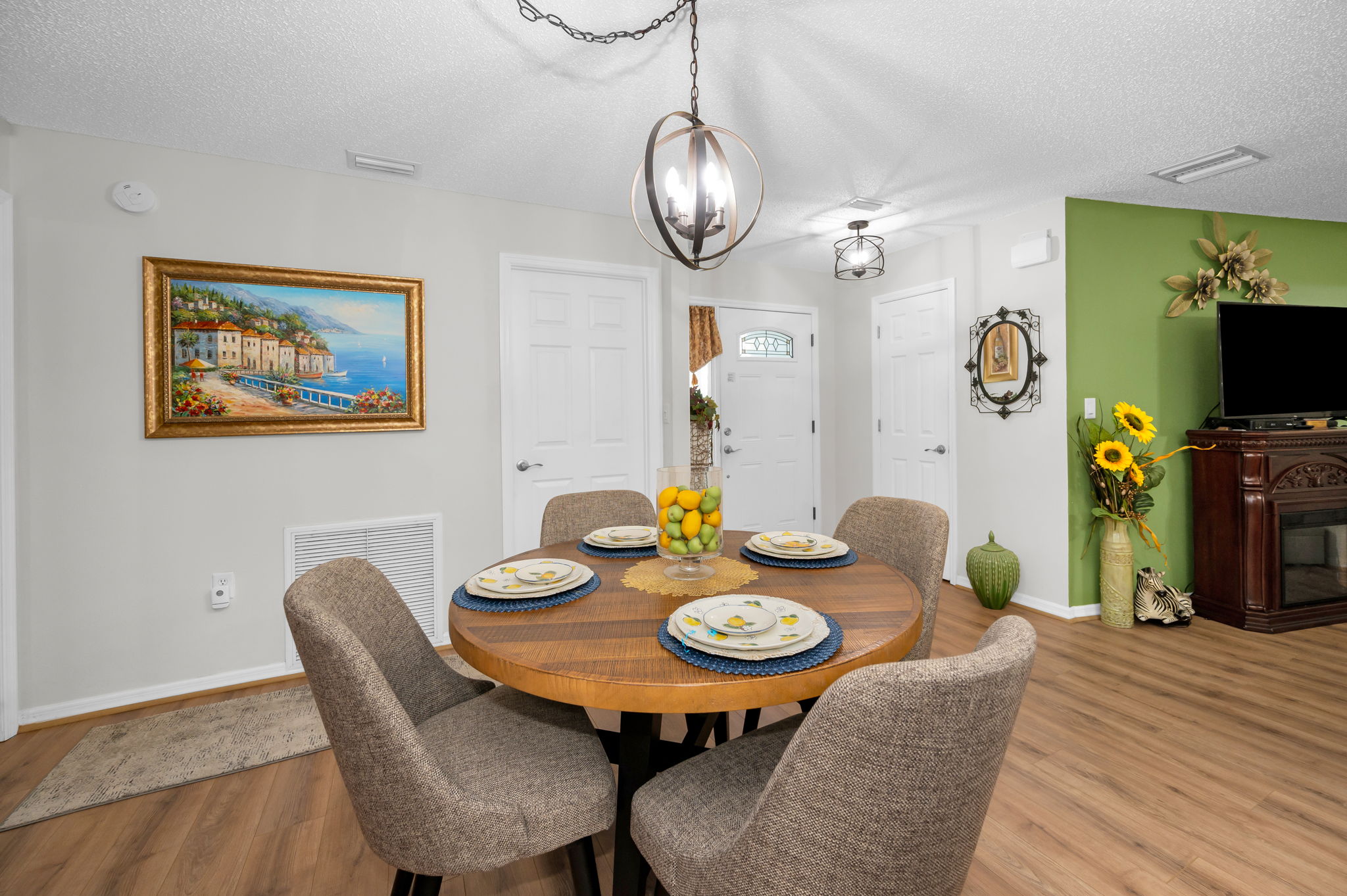 Dining Room3