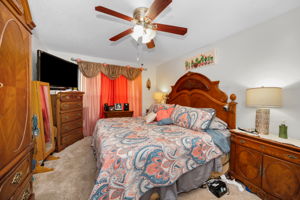Primary Bedroom1a