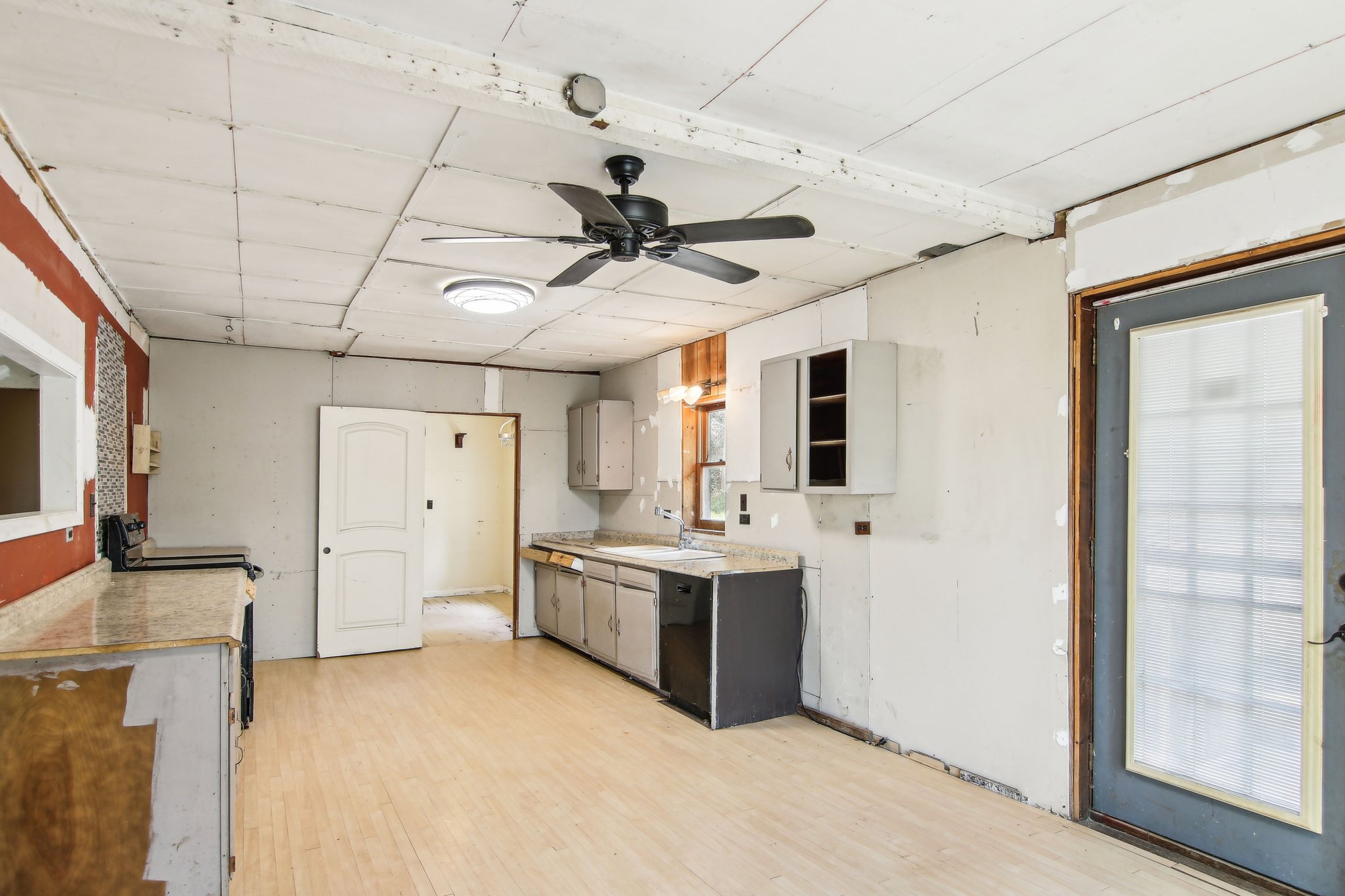 Hebron Rd-1604-013.jpg