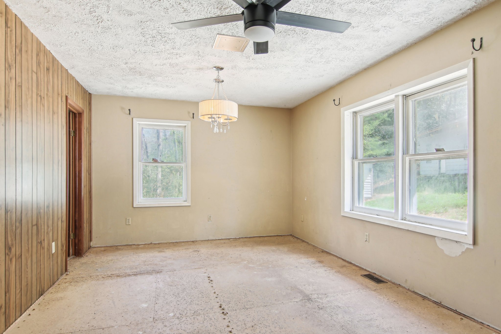 Hebron Rd-1604-023.jpg