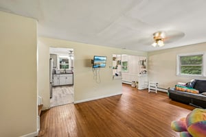 Marilyn Ave-S2409-007.jpg