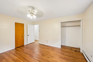 Marilyn Ave-S2409-028.jpg