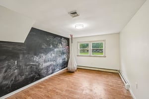 Marilyn Ave-S2409-037.jpg