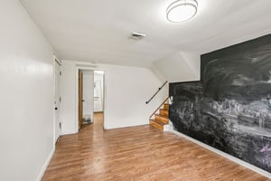 Marilyn Ave-S2409-038.jpg