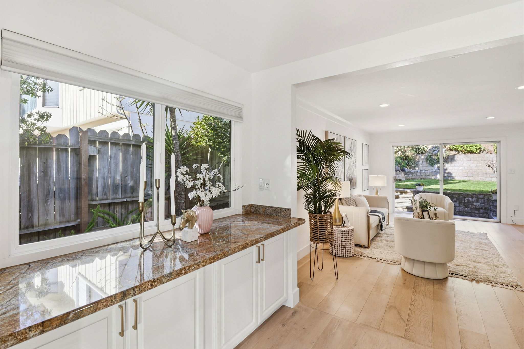 021_f8_3236 Brittan Ave