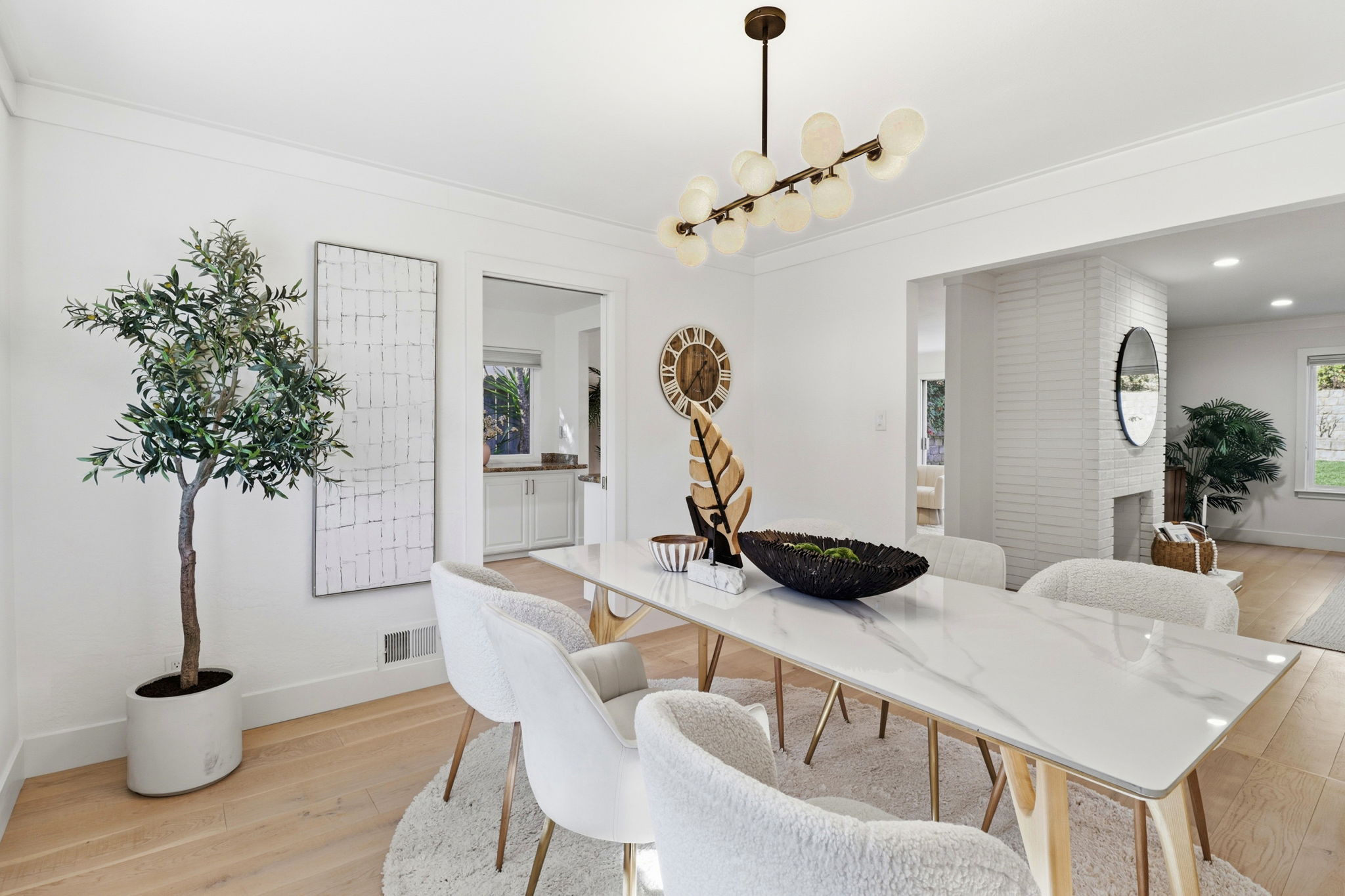 024_f8_3236 Brittan Ave