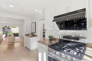 019_f8_3236 Brittan Ave