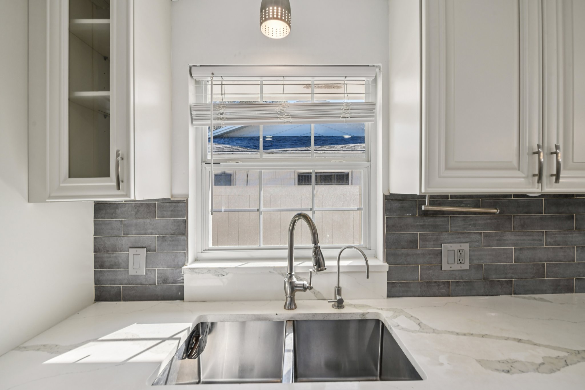 Knottypine Ave-S2911-011.jpg