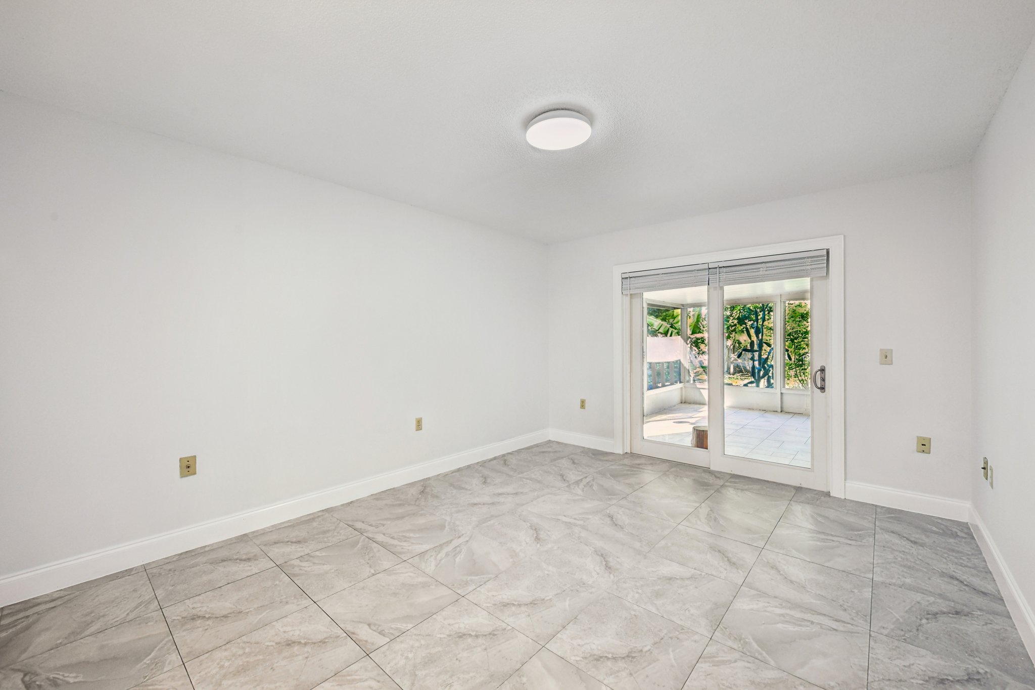 Knottypine Ave-S2911-023.jpg