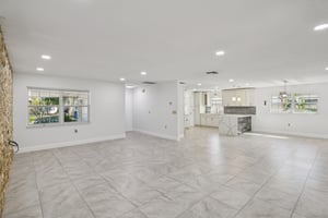 Knottypine Ave-S2911-003.jpg