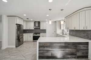 Knottypine Ave-S2911-008.jpg