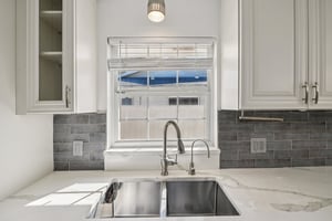 Knottypine Ave-S2911-011.jpg