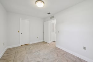 Knottypine Ave-S2911-019.jpg