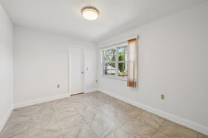 Knottypine Ave-S2911-020.jpg