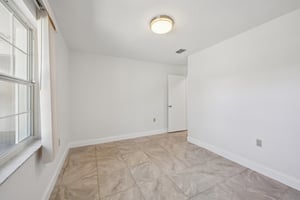 Knottypine Ave-S2911-022.jpg