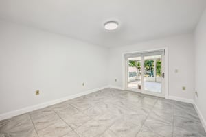 Knottypine Ave-S2911-023.jpg