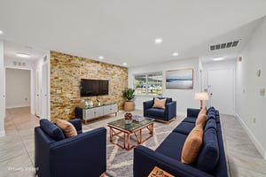 Knottypine Ave-S2911-014 virtually staged.jpeg