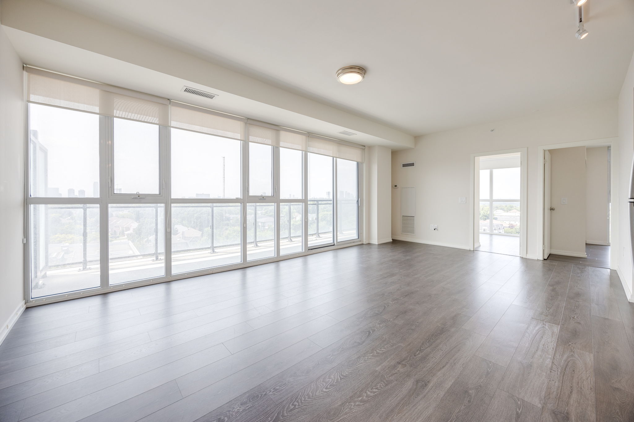 Toronto property showcase — delivered property photograph 4