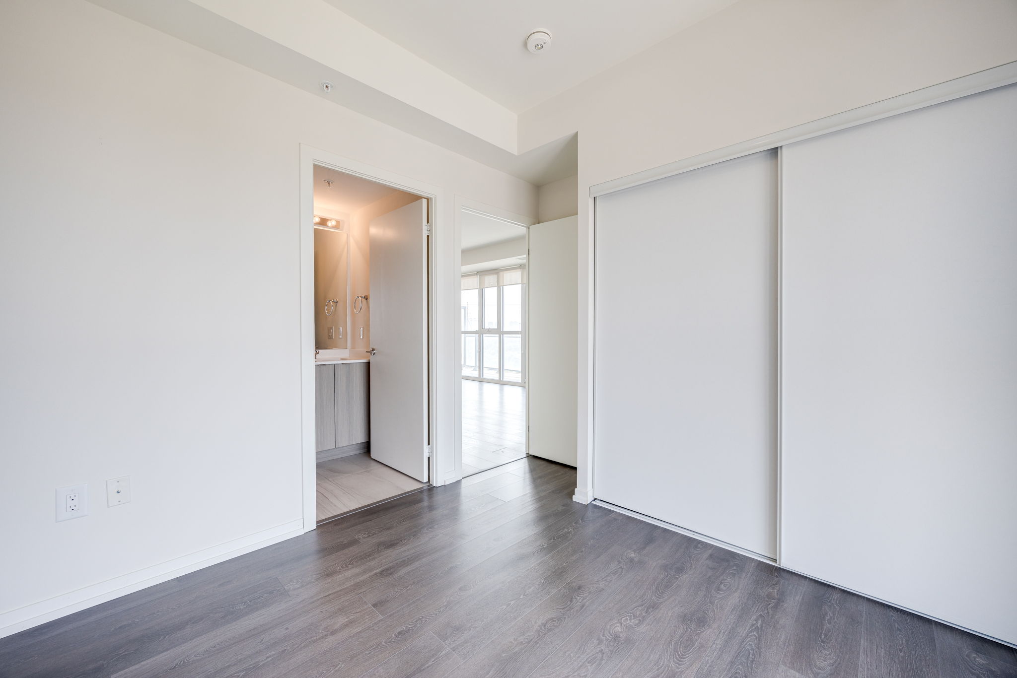 Toronto property showcase — delivered property photograph 15