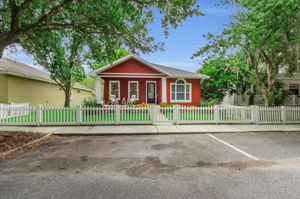 Front Exterior11