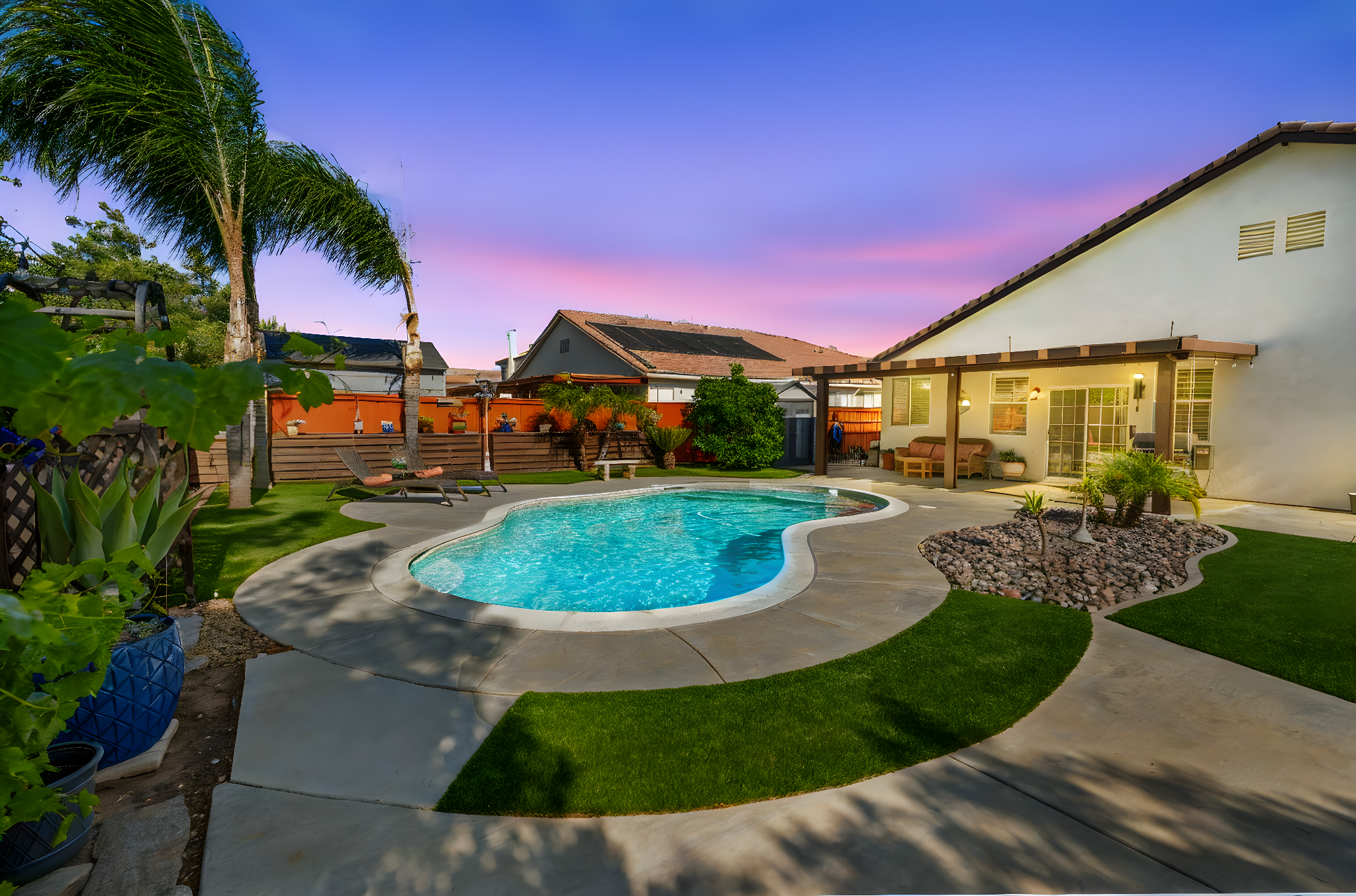 51-Giverny Ct day to dusk.jpeg