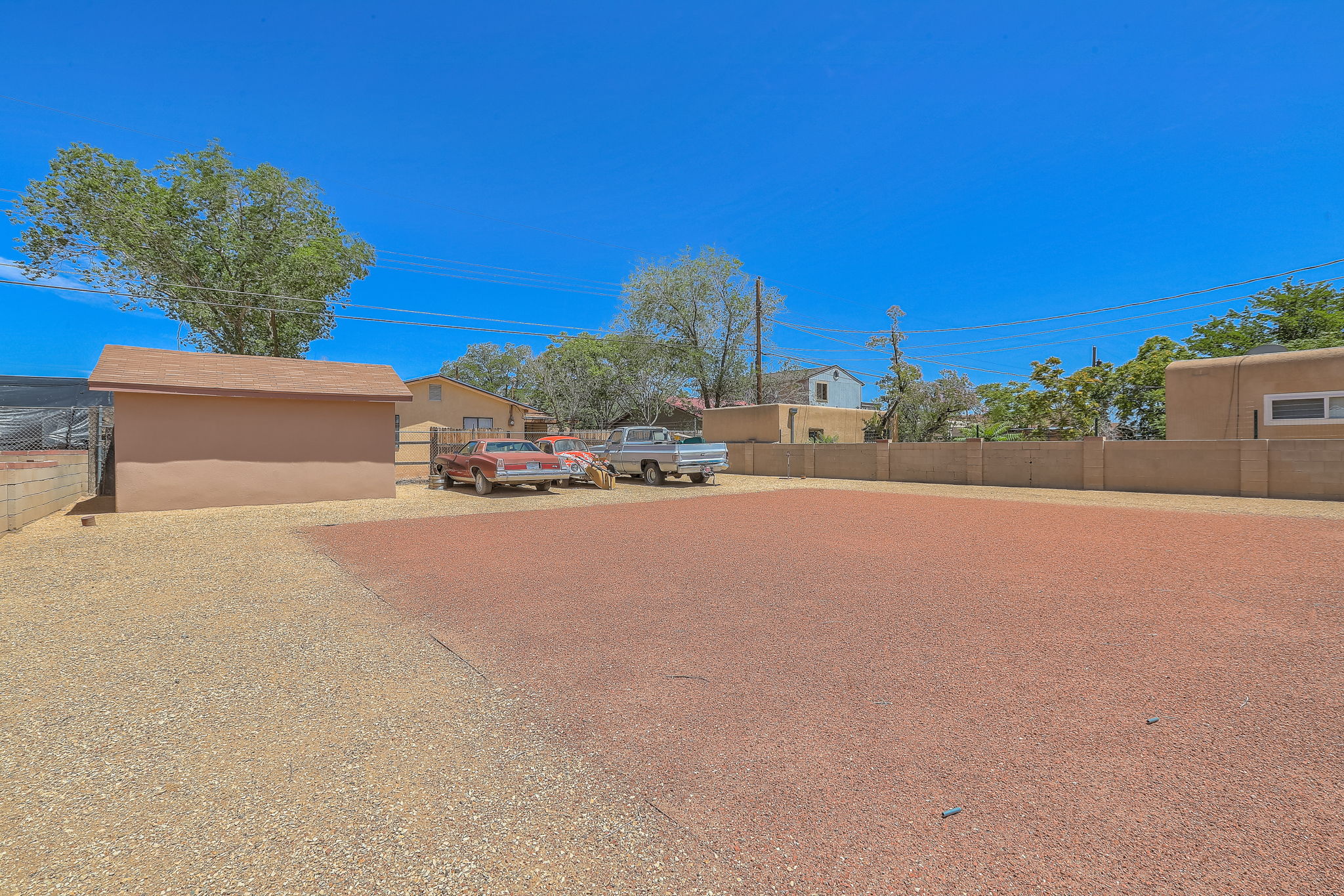  Photo 40