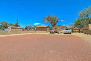  Photo 32