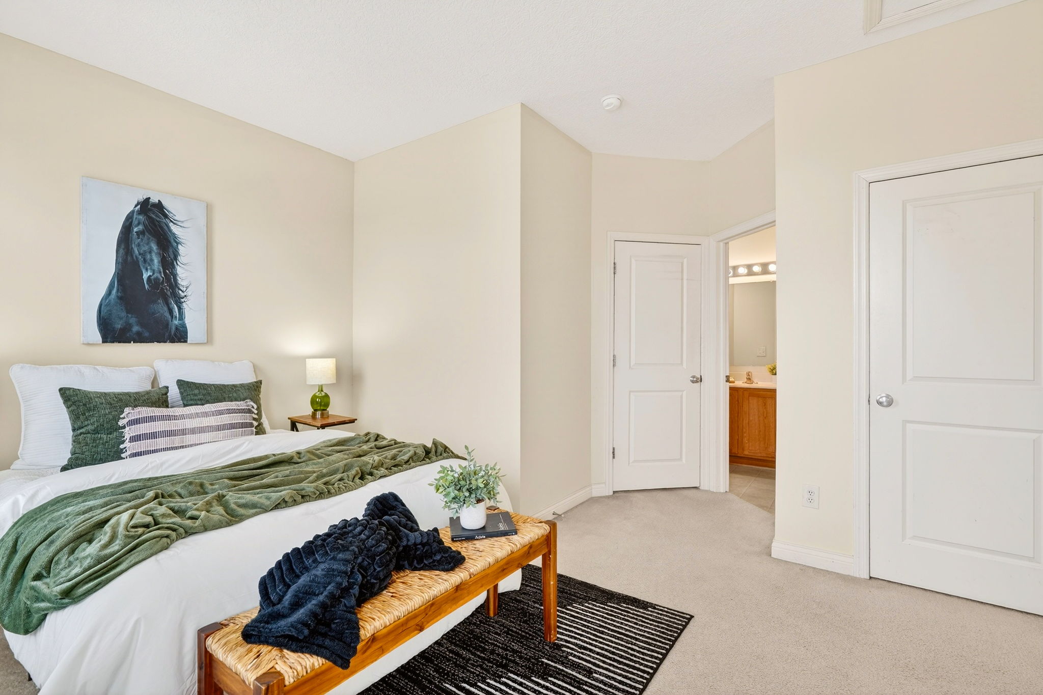 324 Benedetti Ave 32