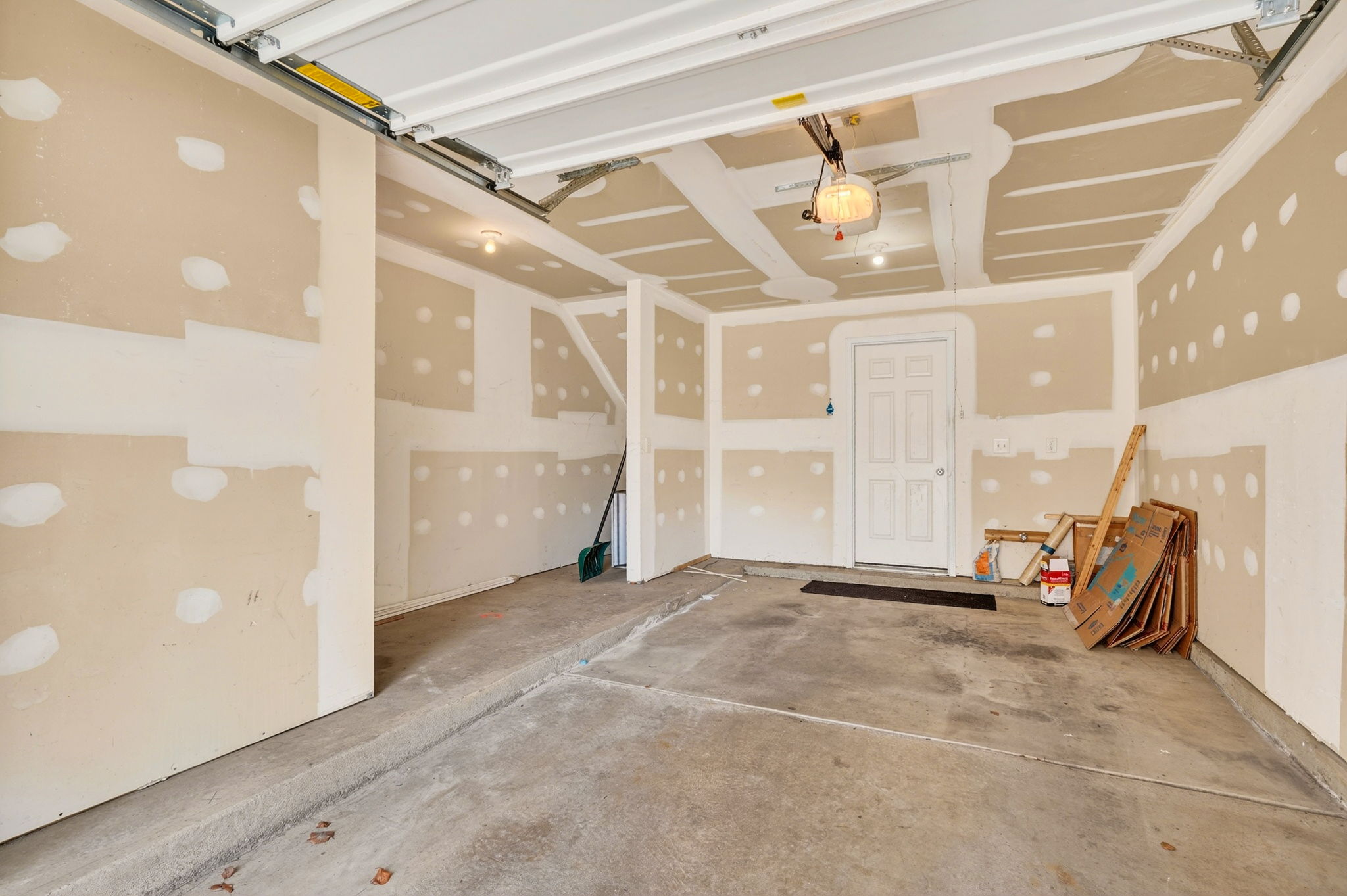 324 Benedetti Ave 38