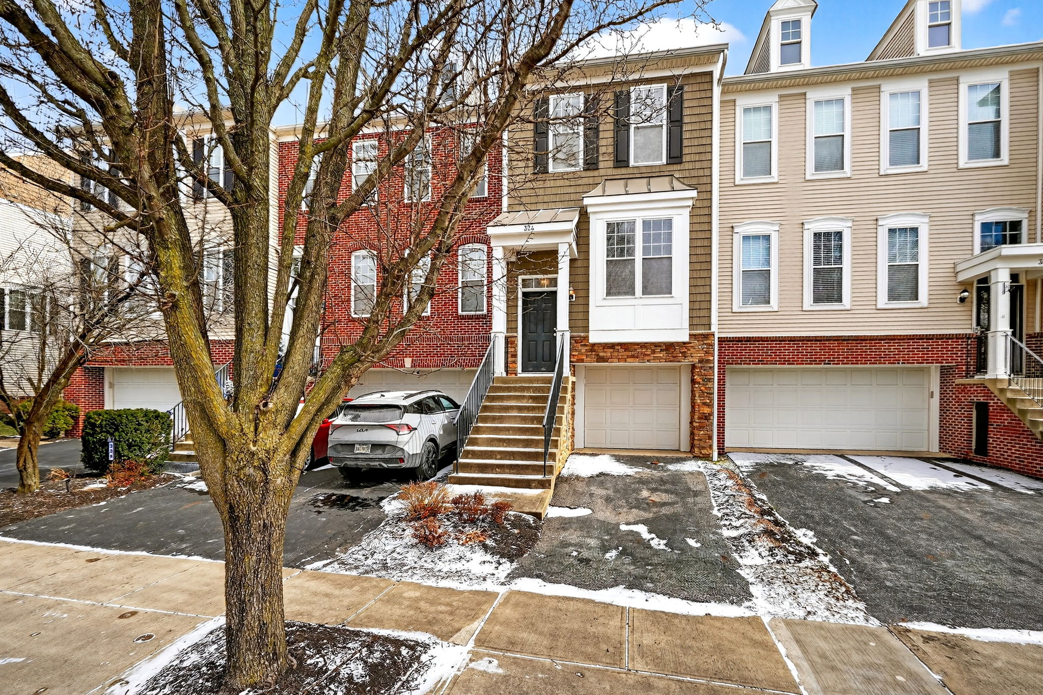 324 Benedetti Ave 44