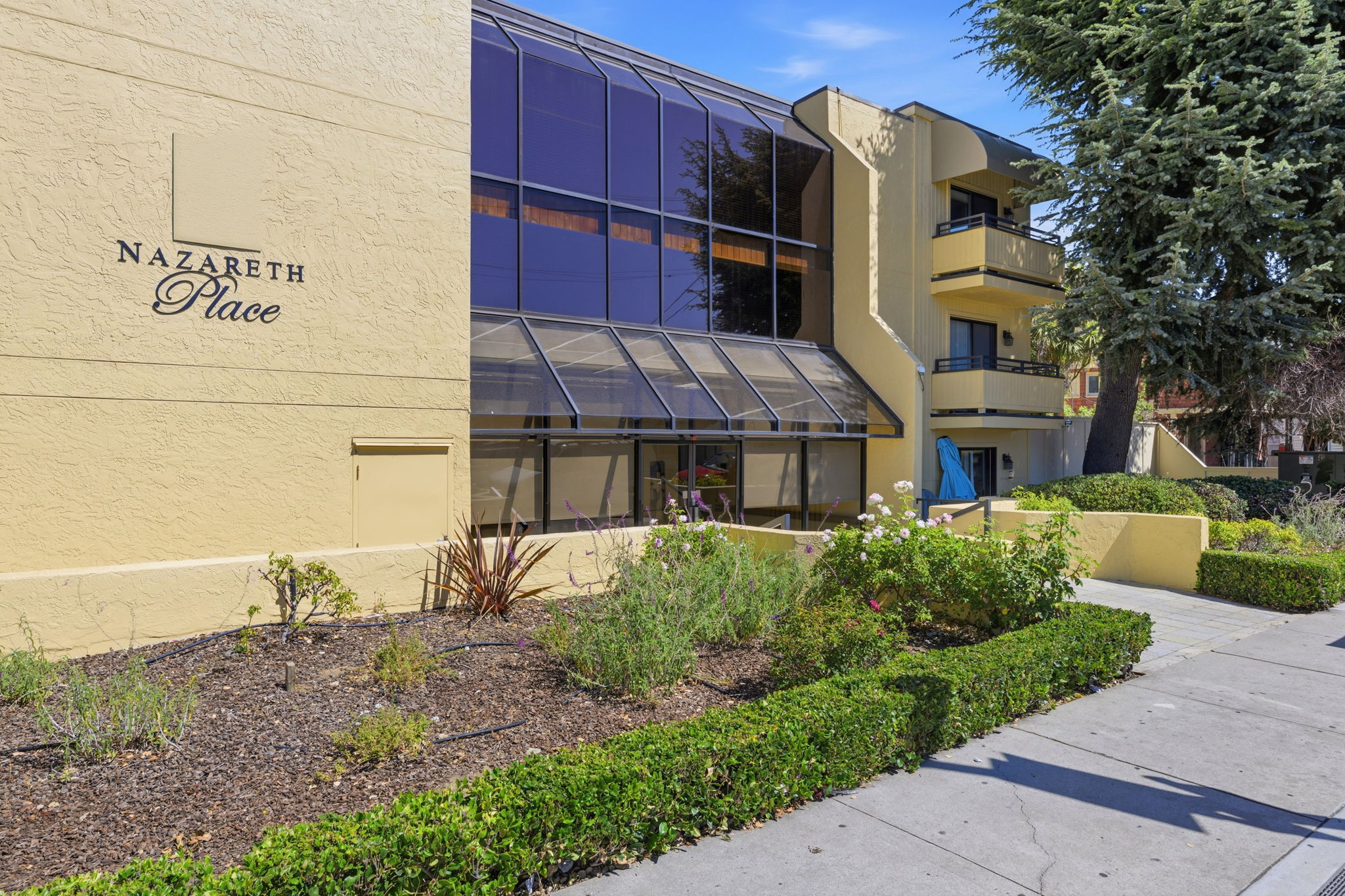 003_F8_324 Catalpa St 120
