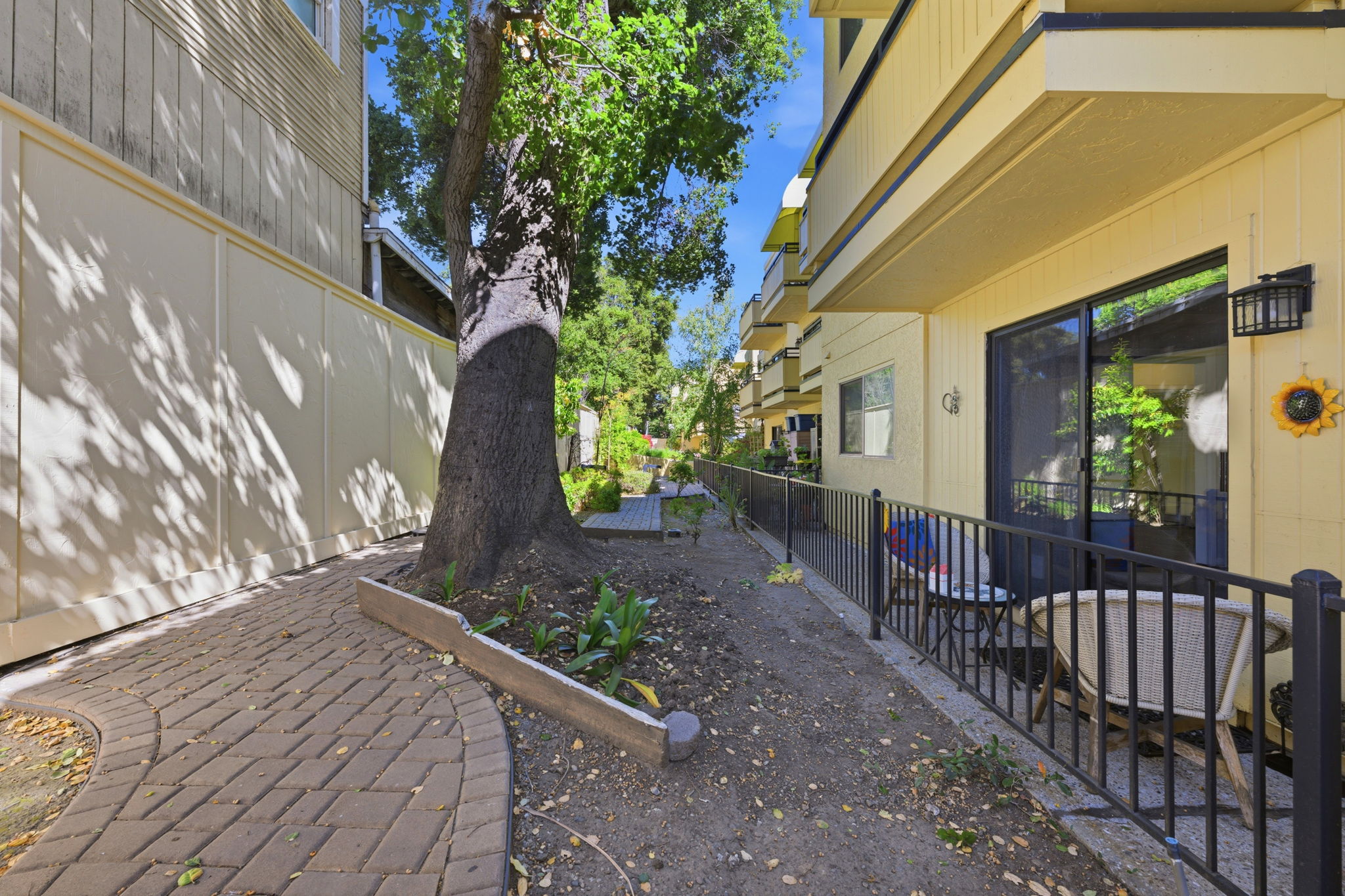 024_F8_324 Catalpa St 120