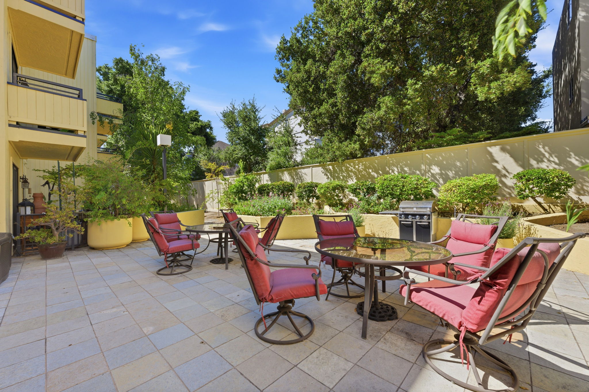 044_F8_324 Catalpa St 120