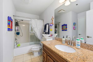 019_F8_324 Catalpa St 120