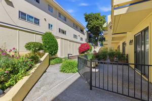 025_F8_324 Catalpa St 120