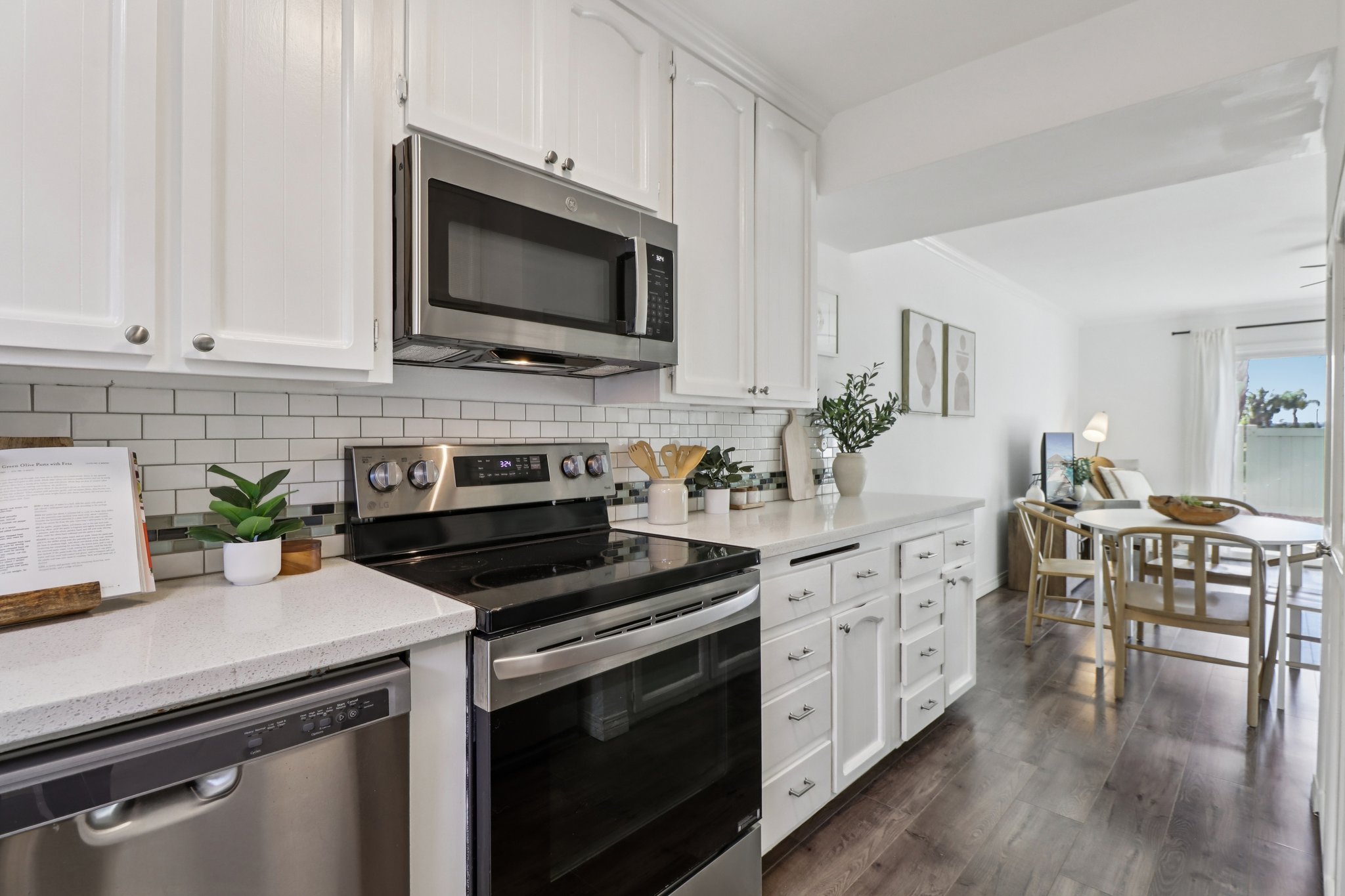 Countrywood Ln-S1902-010.jpg