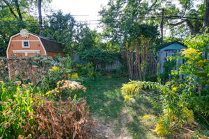  Photo 44