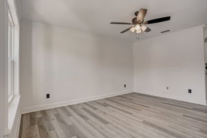  Greentree Ct-005