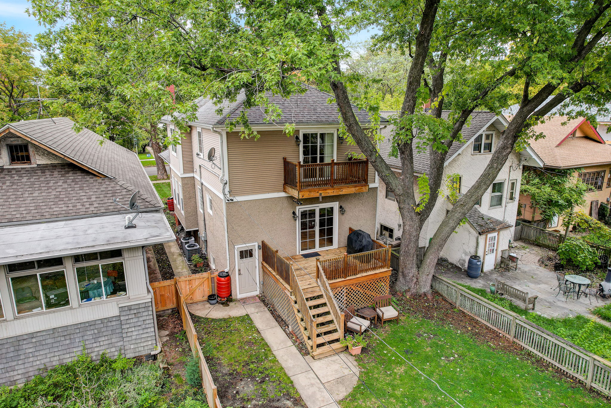 N Taylor Ave-002
