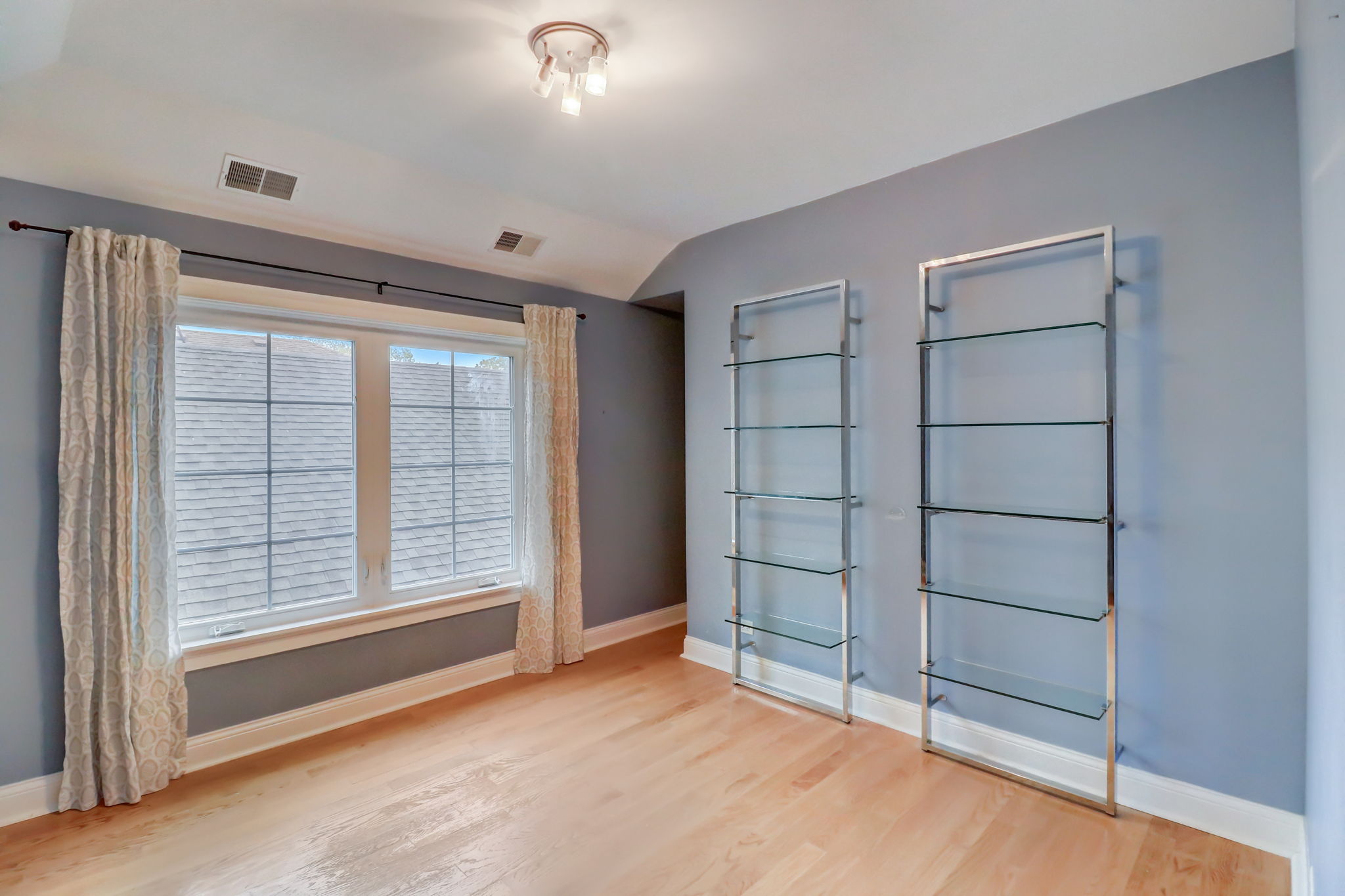 N Taylor Ave-029
