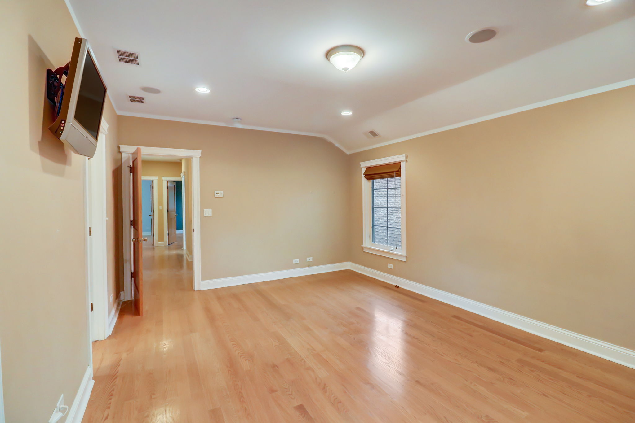 N Taylor Ave-028